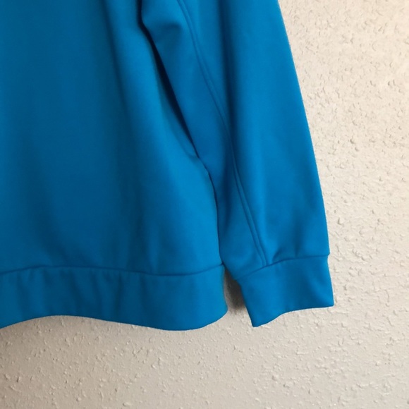 The North Face Hoodie (men’s) - Picture 3 of 12
